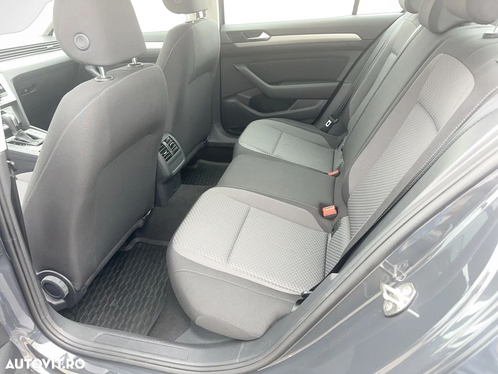 Volkswagen Passat 1.5 TSI ACT DSG Advance - 11