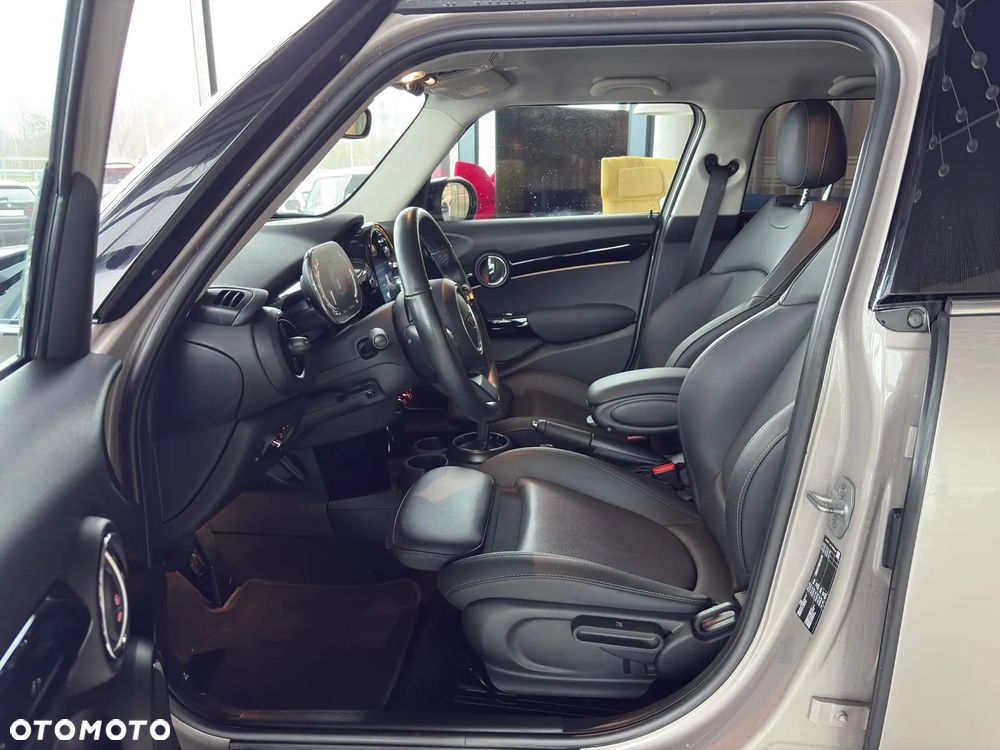 MINI Cooper Classic Trim - 15