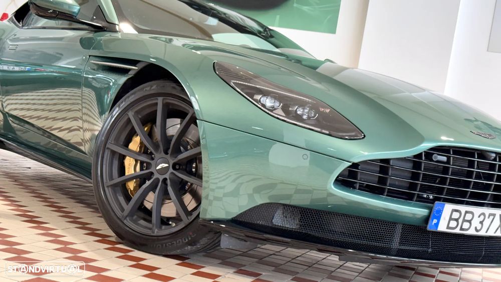 Aston Martin DB11 Coupé V8 Auto - 6