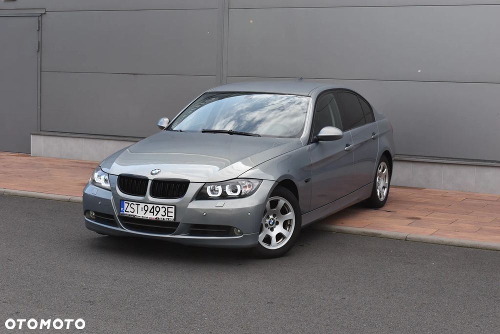 BMW Seria 3 320i - 26