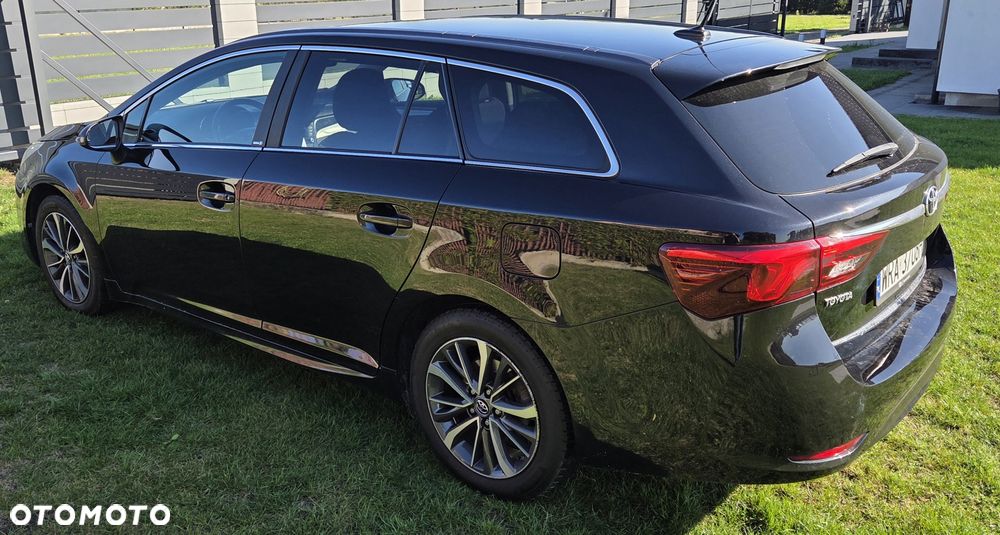 Toyota Avensis - 5