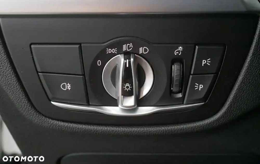 BMW X3 xDrive20i Advantage - 33