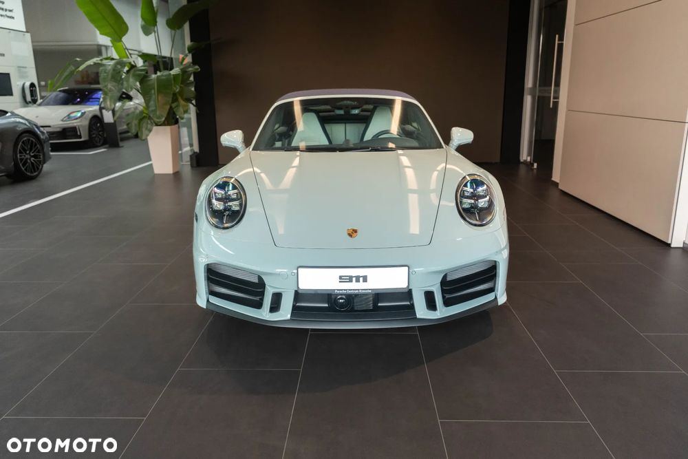 Porsche 911 Carrera 4S - 6