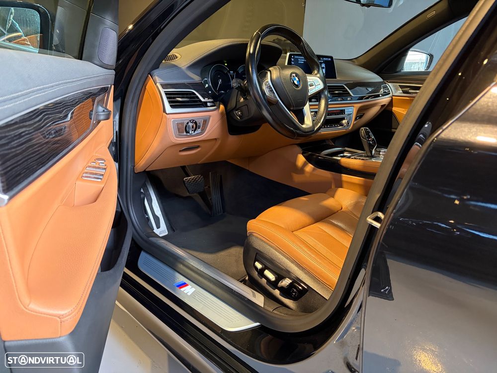 BMW 730 d Pack M Auto - 23
