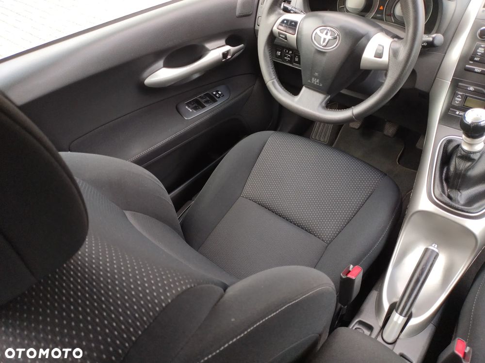 Toyota Auris 1.33 VVT-i - 29