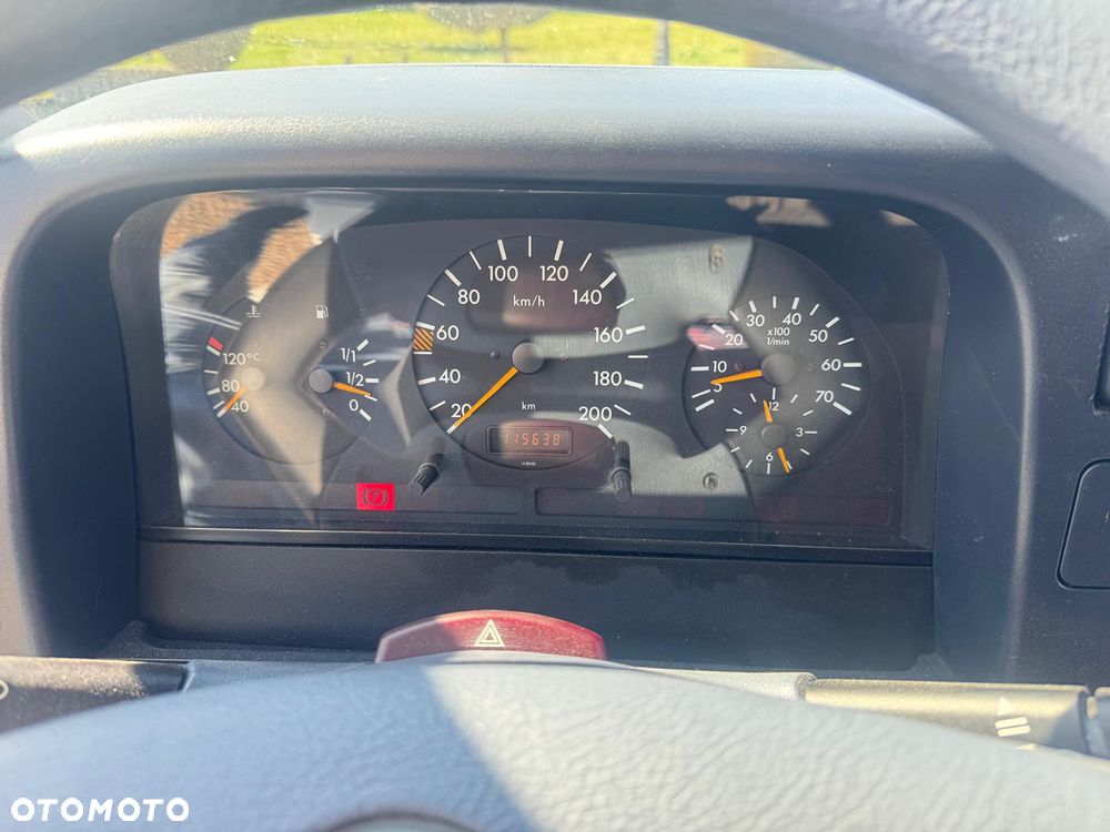 Mercedes-Benz Sprinter - 20