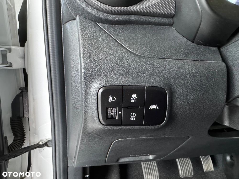 Hyundai i10 1.0 Connect & Go - 11