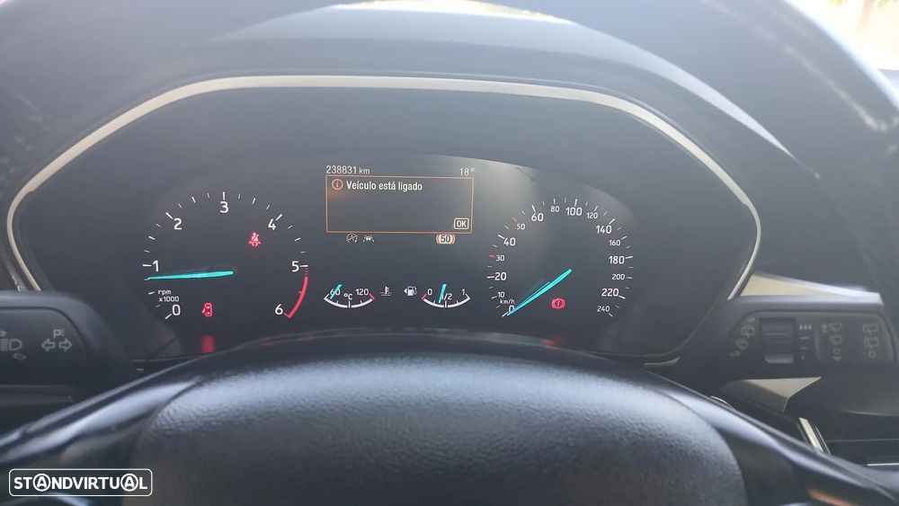 Ford Focus SW 1.5 TDCi EcoBlue Business - 20