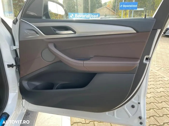 BMW iX3 - 15