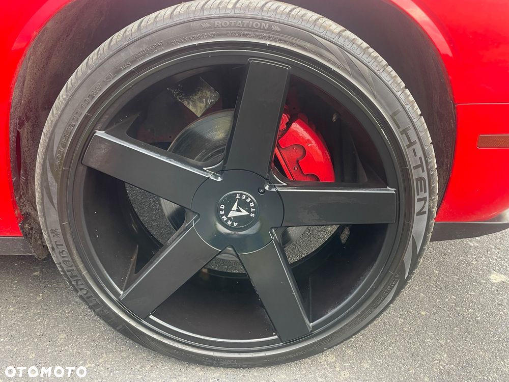 Dodge Challenger - 4