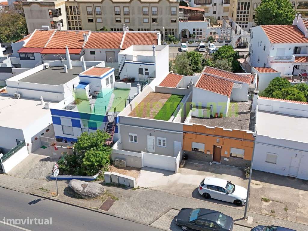 Moradia T2 Renovada em Portimão com Terraço e Espaço Exterior - Grande imagem: 2/29
