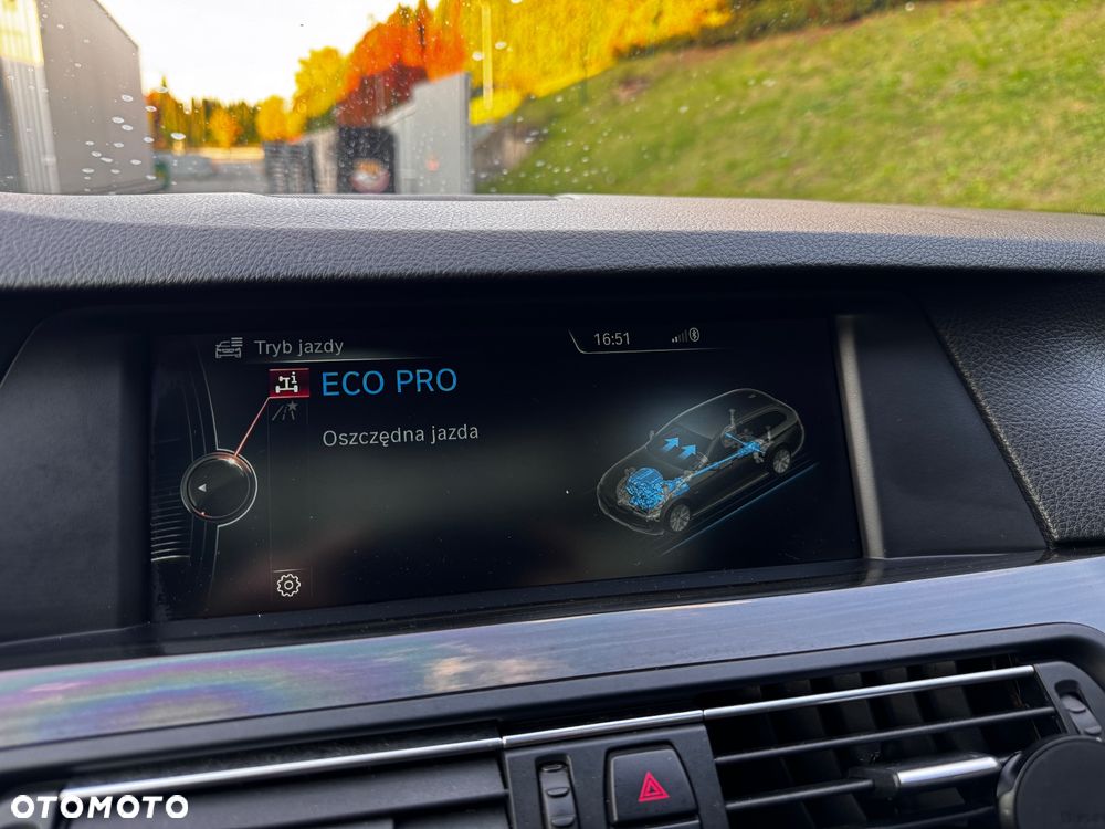 BMW Seria 5 530d xDrive Luxury Line - 27