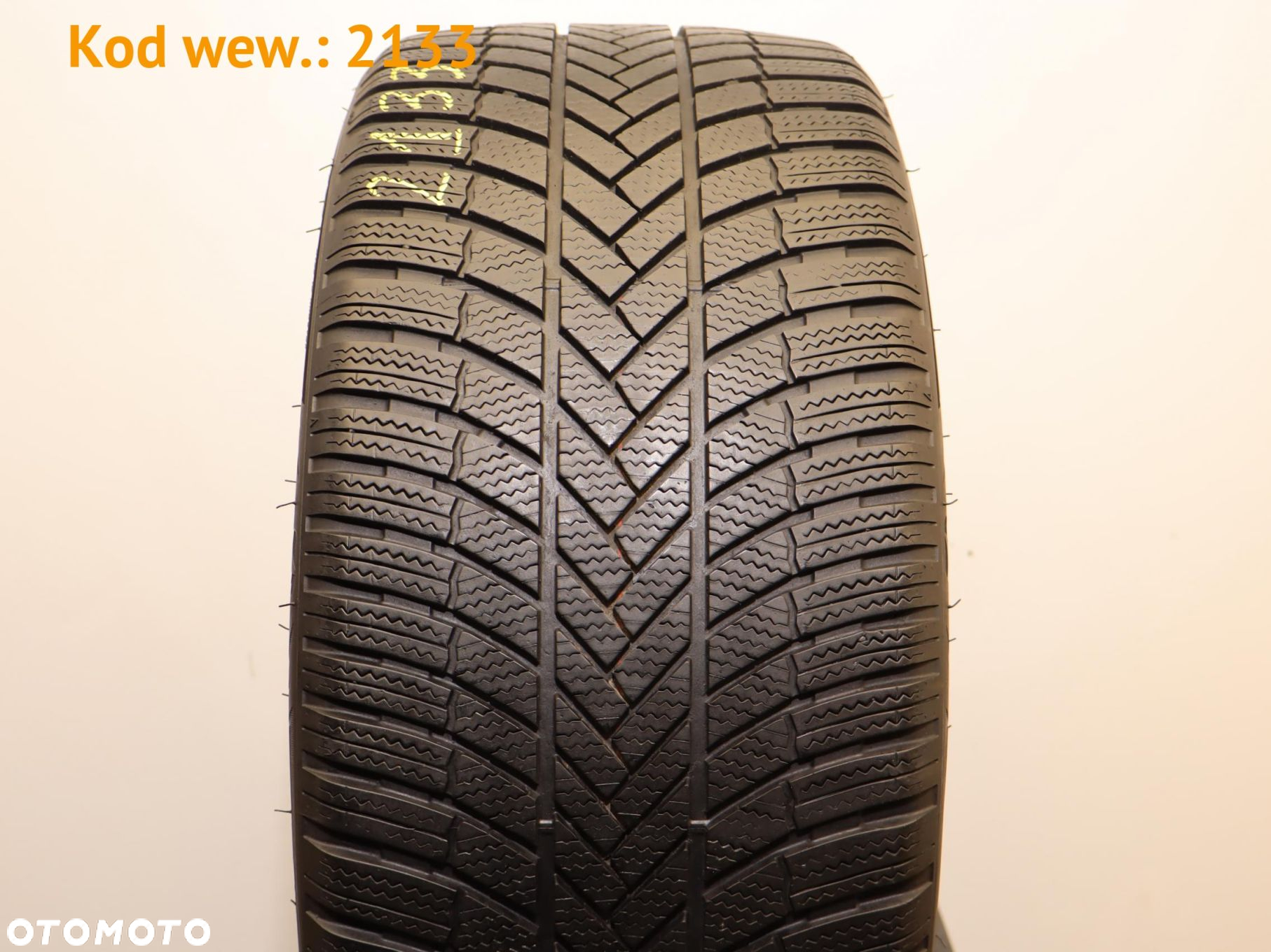 Bridgestone Blizzak LM005 - 255/40 R18 - 2