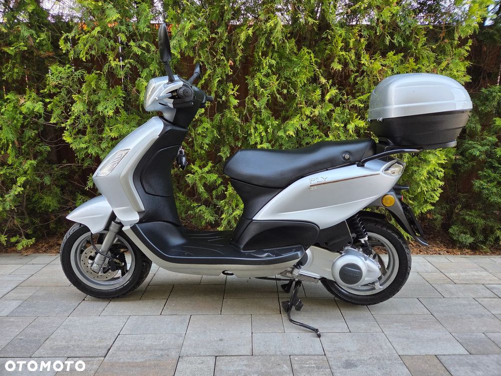 Piaggio FLY - 5