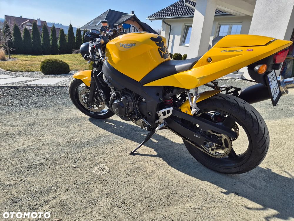 Triumph Daytona - 10