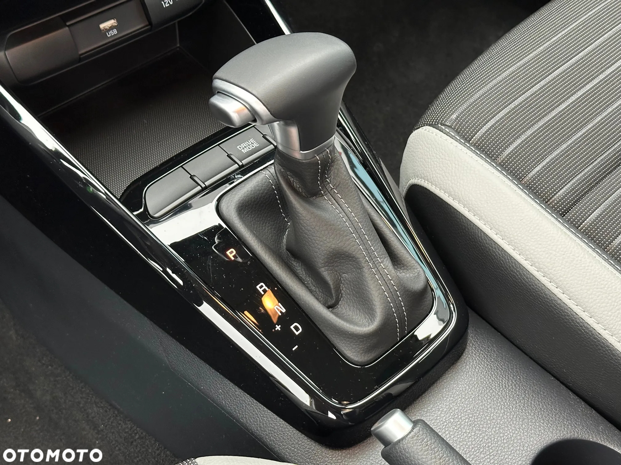 Kia Stonic 1.0 T-GDI L DCT - 21
