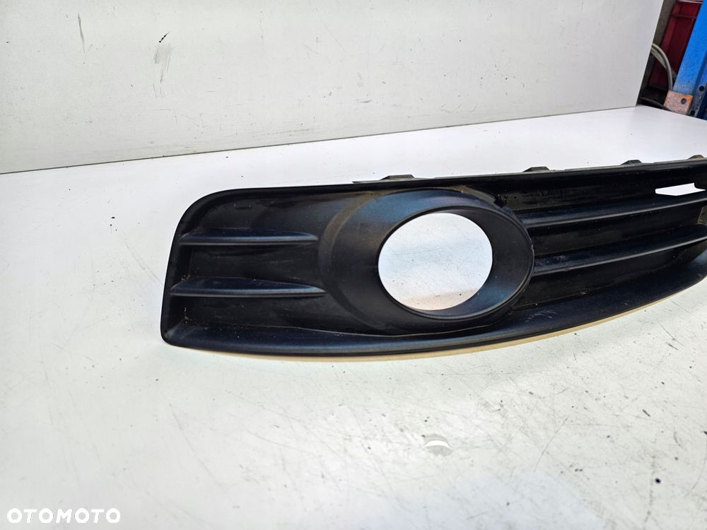 KRATKA ATRAPA ZDERZAKA AUDI A3 8P LIFT 8P0807681H - 2