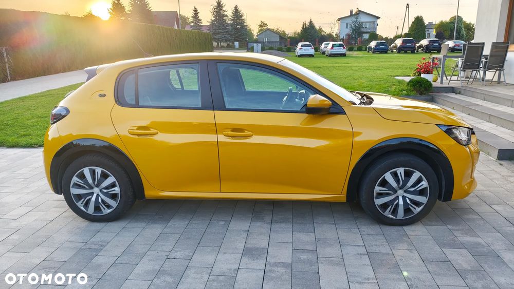 Peugeot 208 - 4