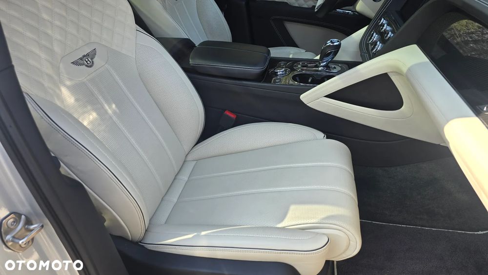 Bentley Bentayga - 33