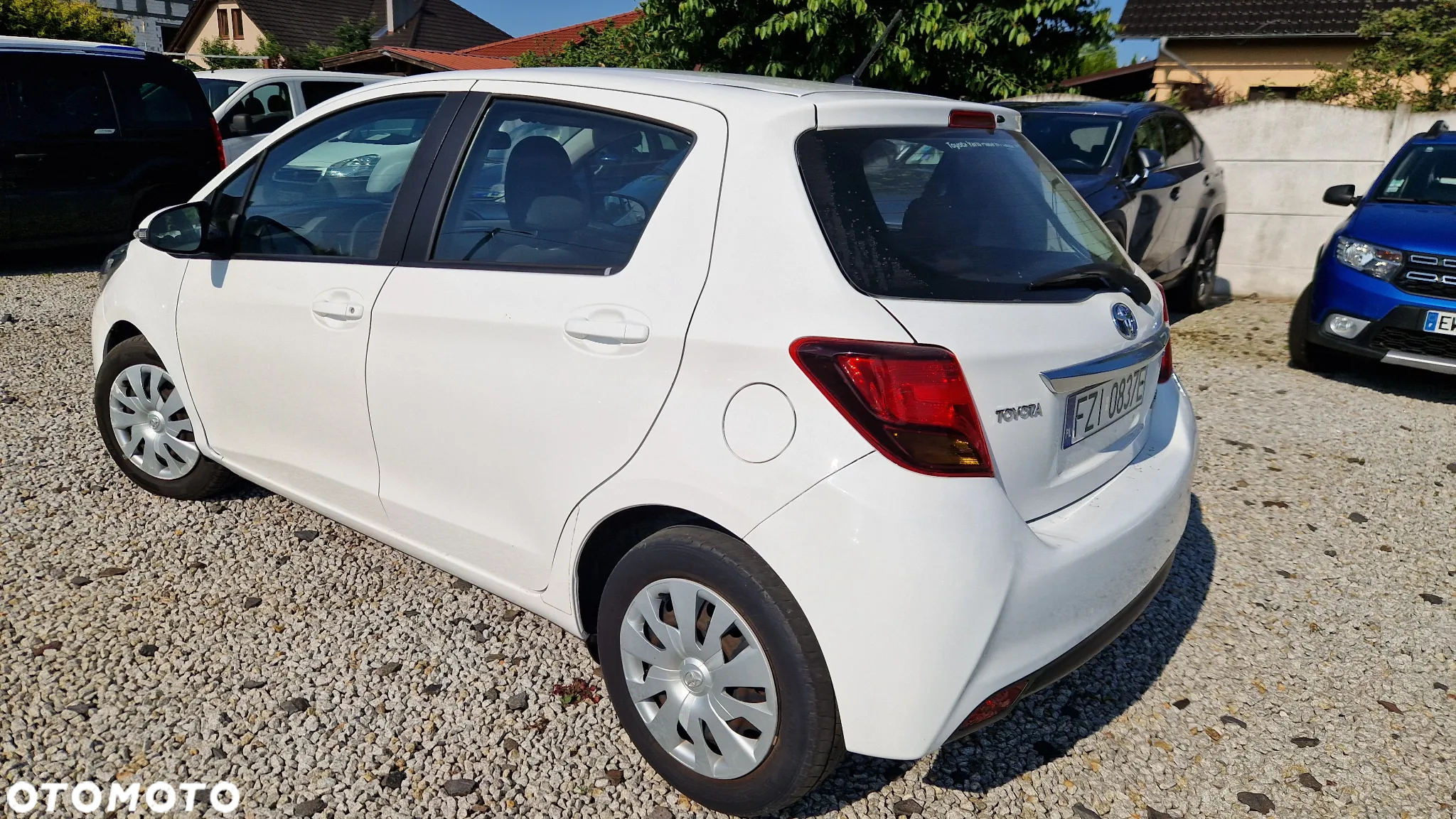 Toyota Yaris Hybrid 100 Business Edition - 8