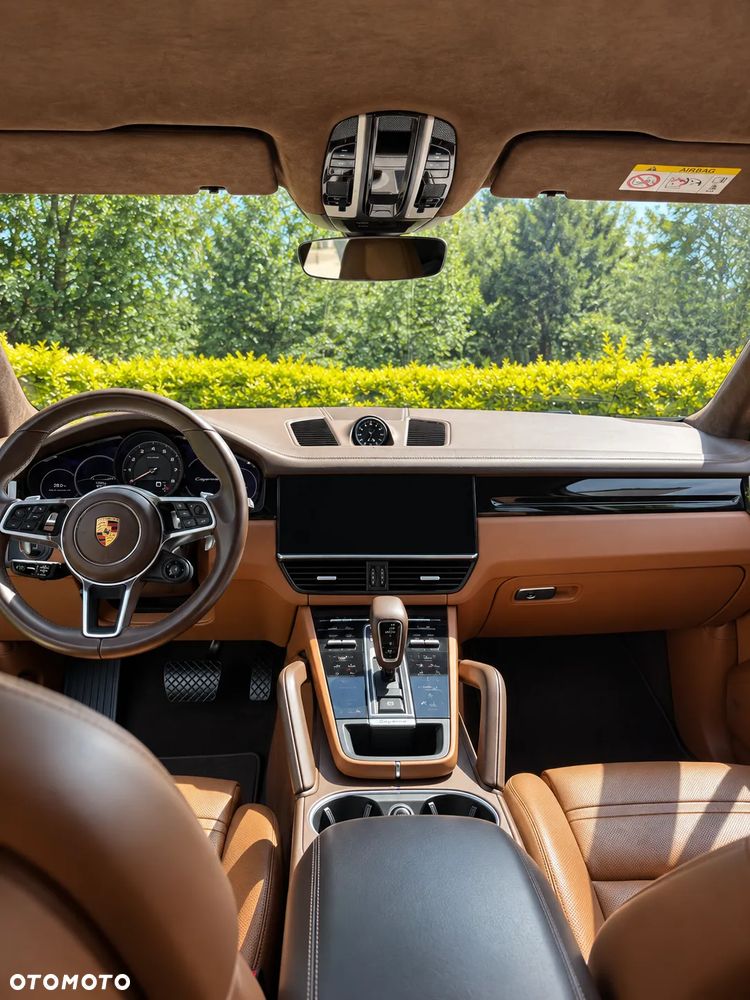 Porsche Cayenne - 2