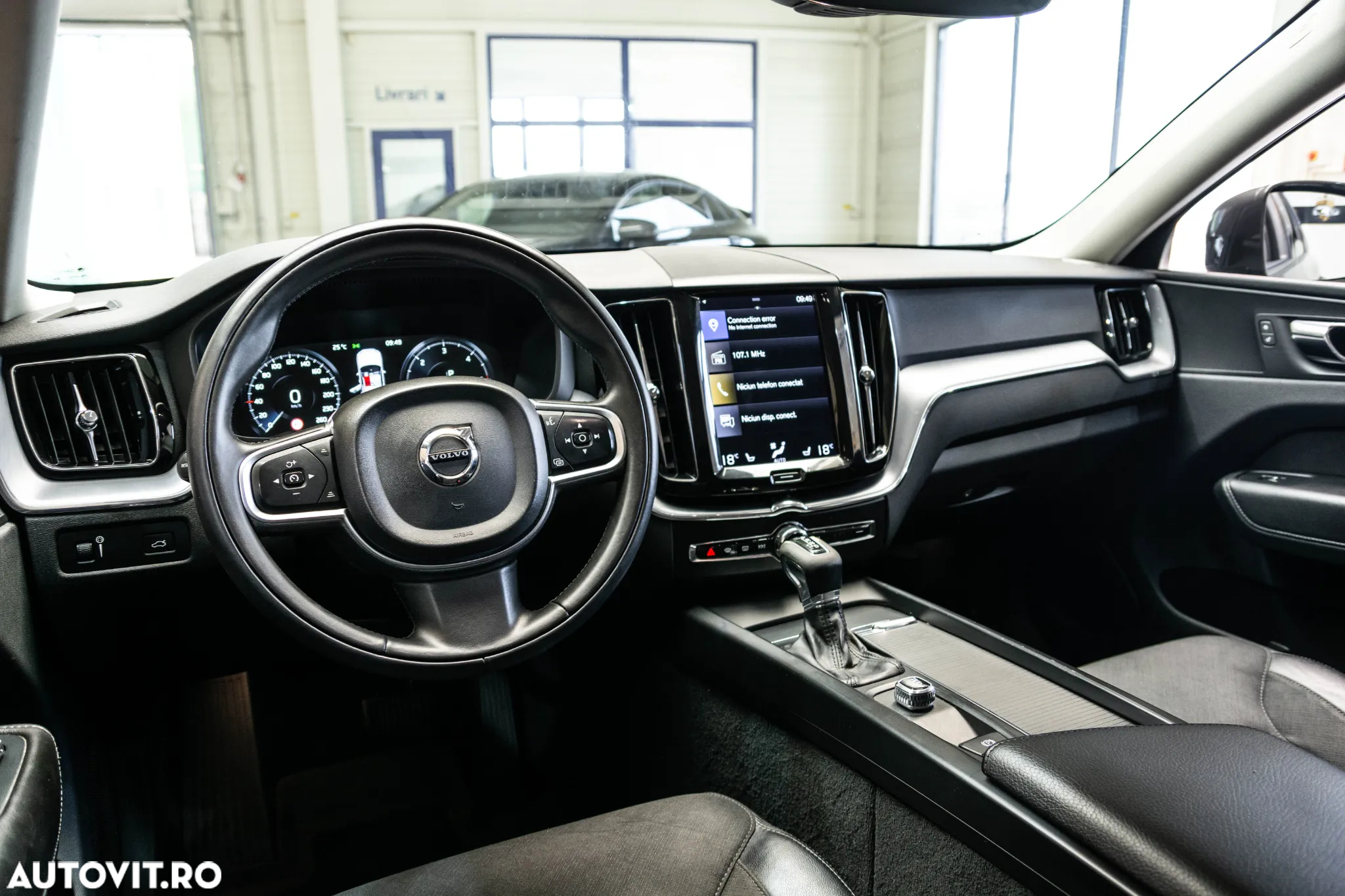 Volvo XC 60 D4 AWD Momentum - 25