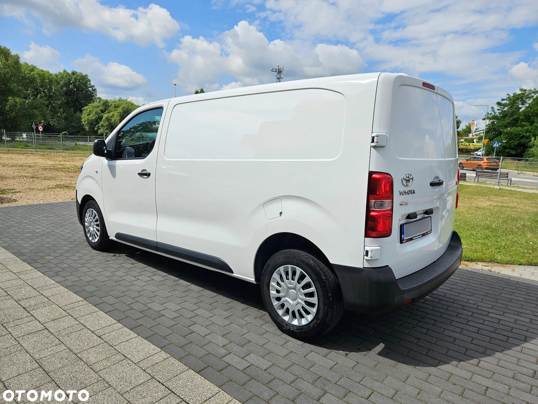 Toyota PROACE M 2.0 122KM - 4