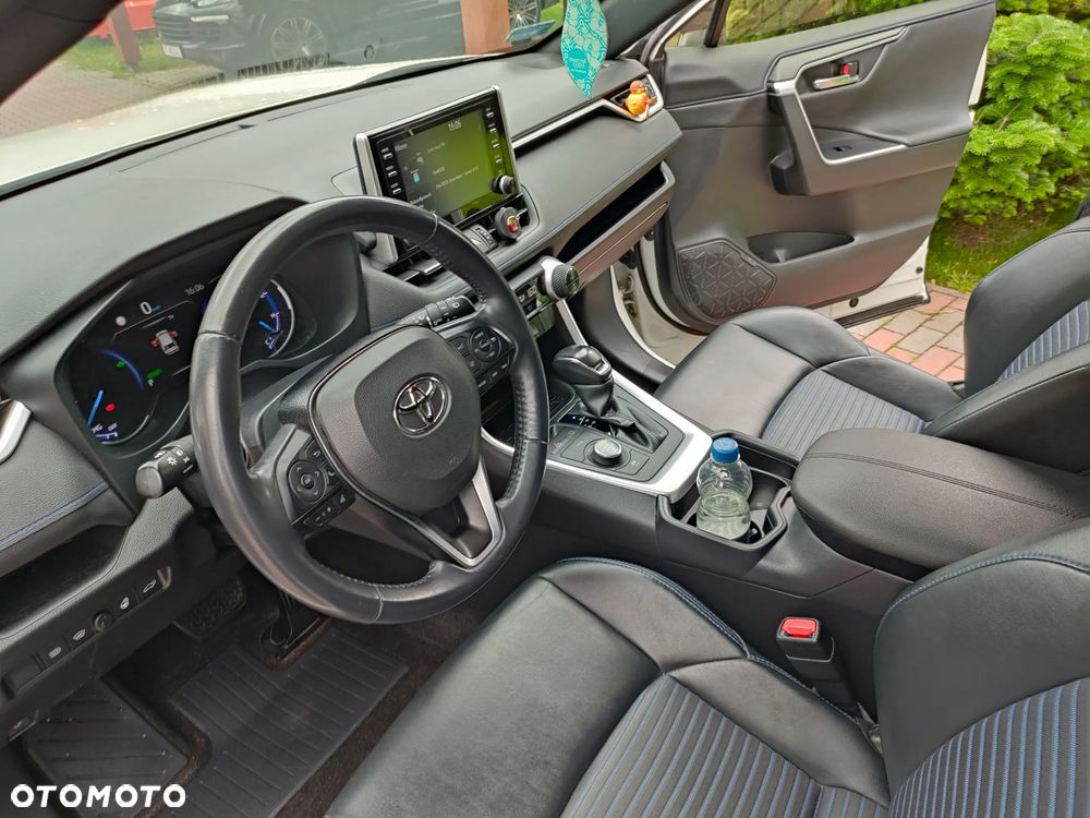 Toyota RAV4 - 5