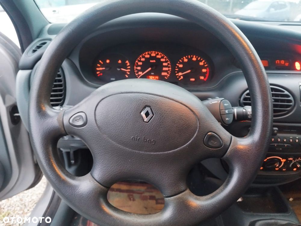 Renault Megane - 30