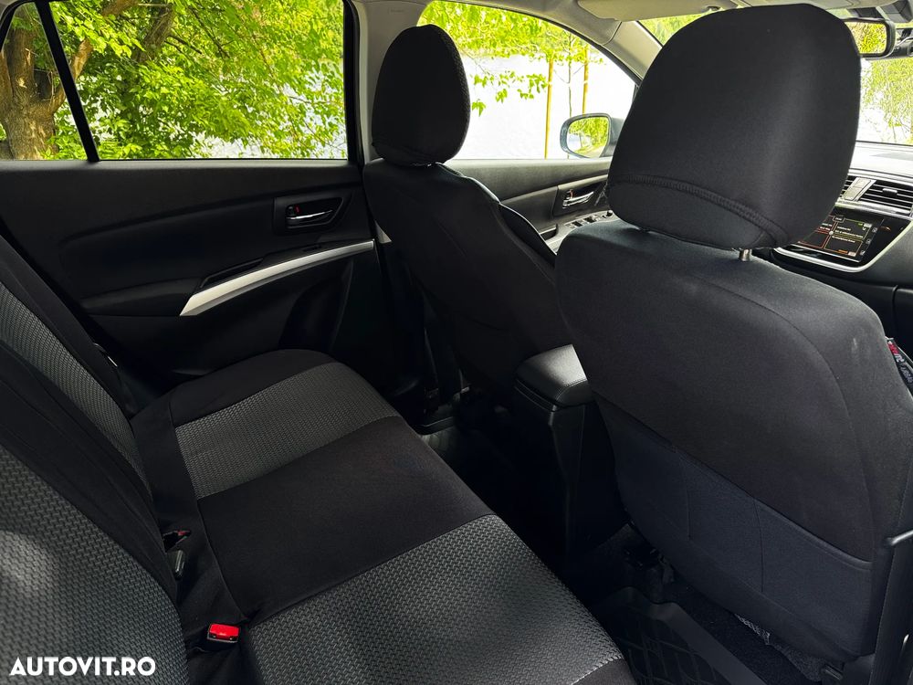 Suzuki S-Cross - 10