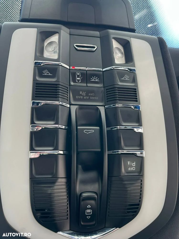 Porsche Cayenne - 14