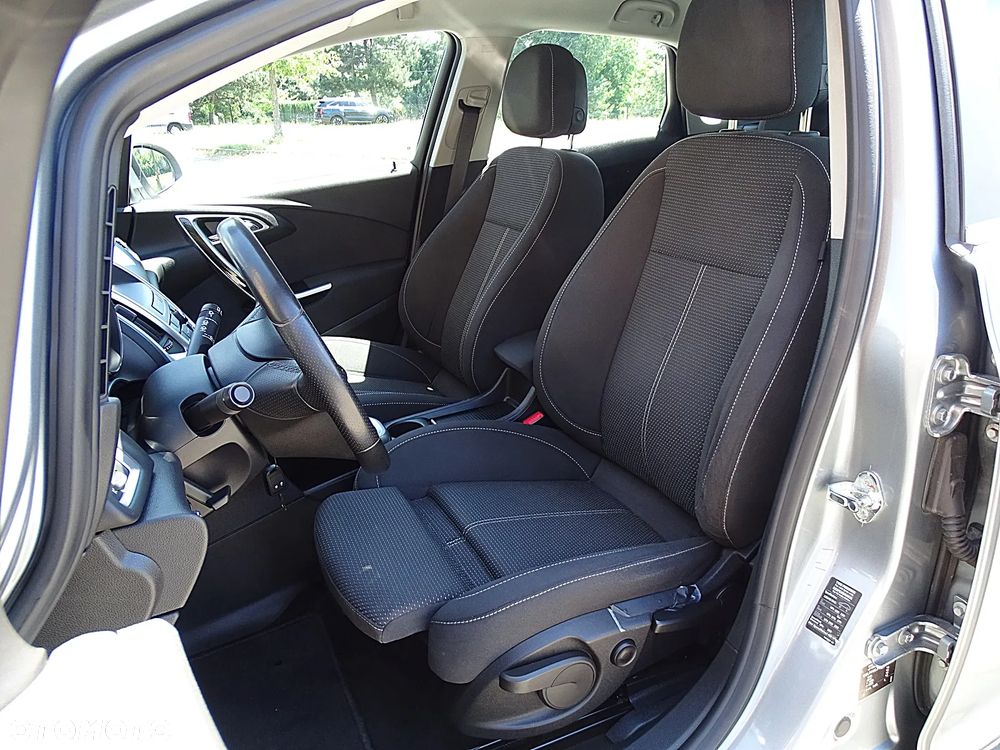 Opel Astra 1.6 Turbo Cosmo - 21