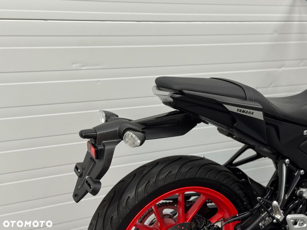 Yamaha MT - 12