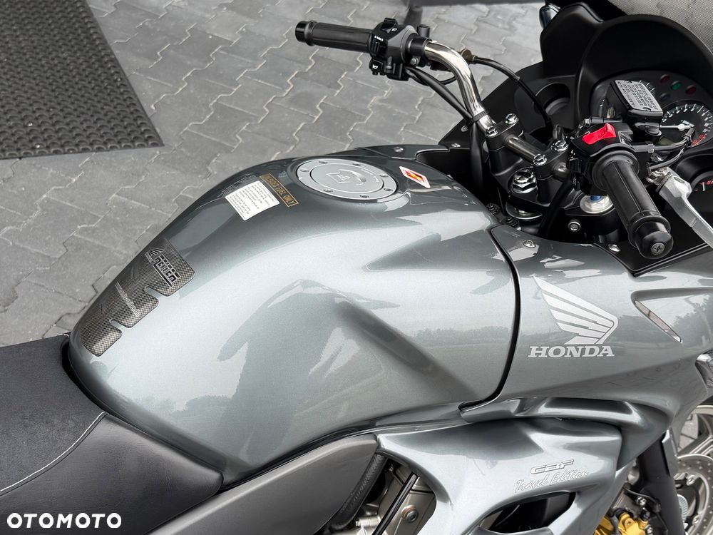 Honda CBF - 13