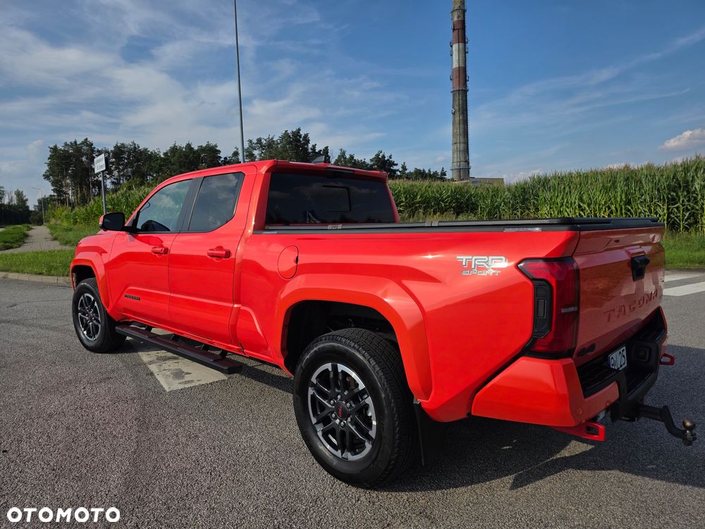 Toyota Tacoma - 14