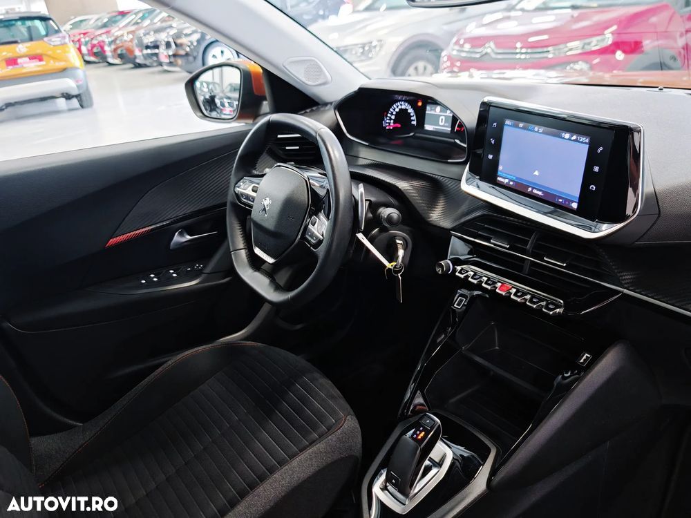 Peugeot 2008 PureTech 130 EAT8 Active - 6