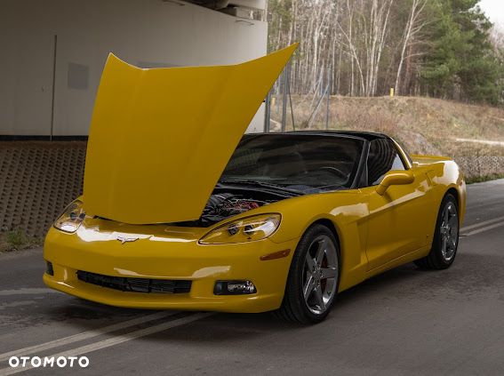 Chevrolet Corvette - 11