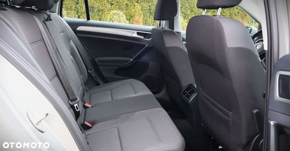 Volkswagen Golf - 14