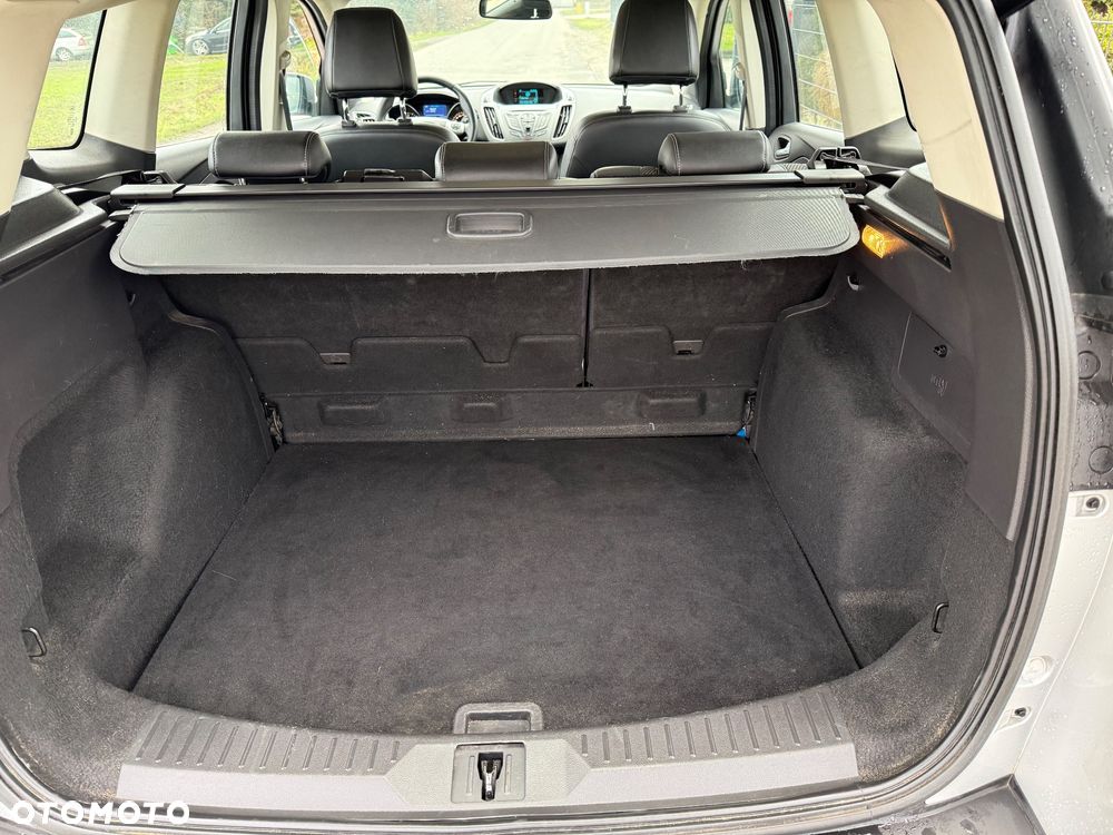 Ford Kuga 2.0 TDCi 2x4 Champions Edition - 17