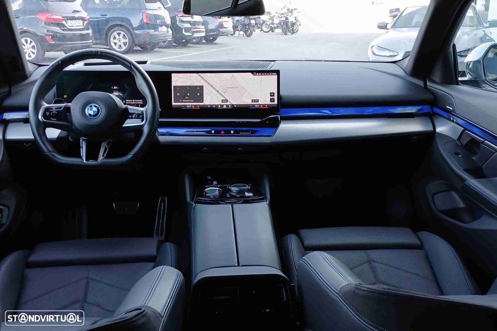 BMW i5 Touring eDrive40 - 12