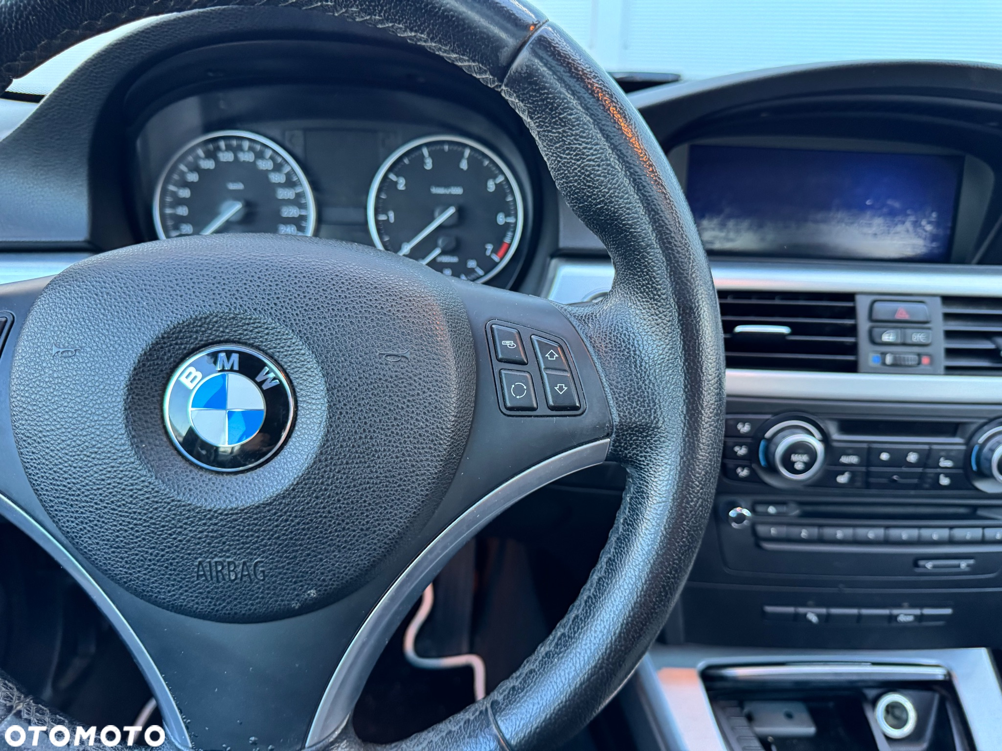 BMW Seria 3 318i - 16