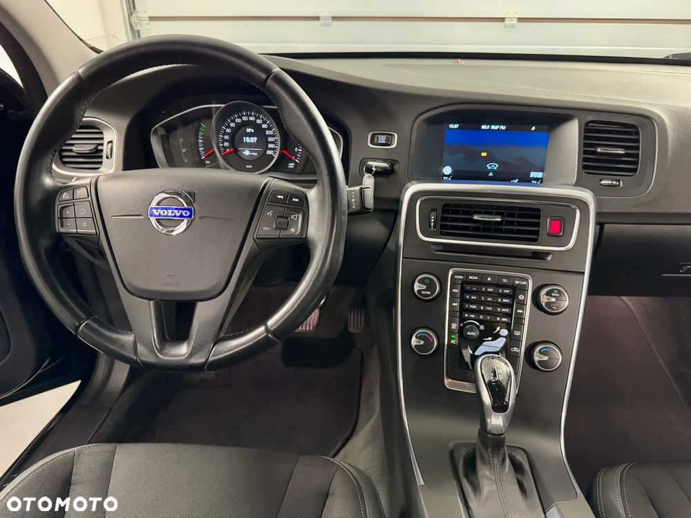 Volvo S60 D3 Geartronic Kinetic - 17