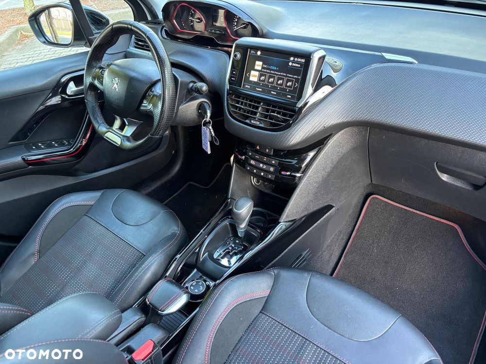 Peugeot 2008 PureTech 110 Stop&Start EAT6 GT-Line Edition - 29