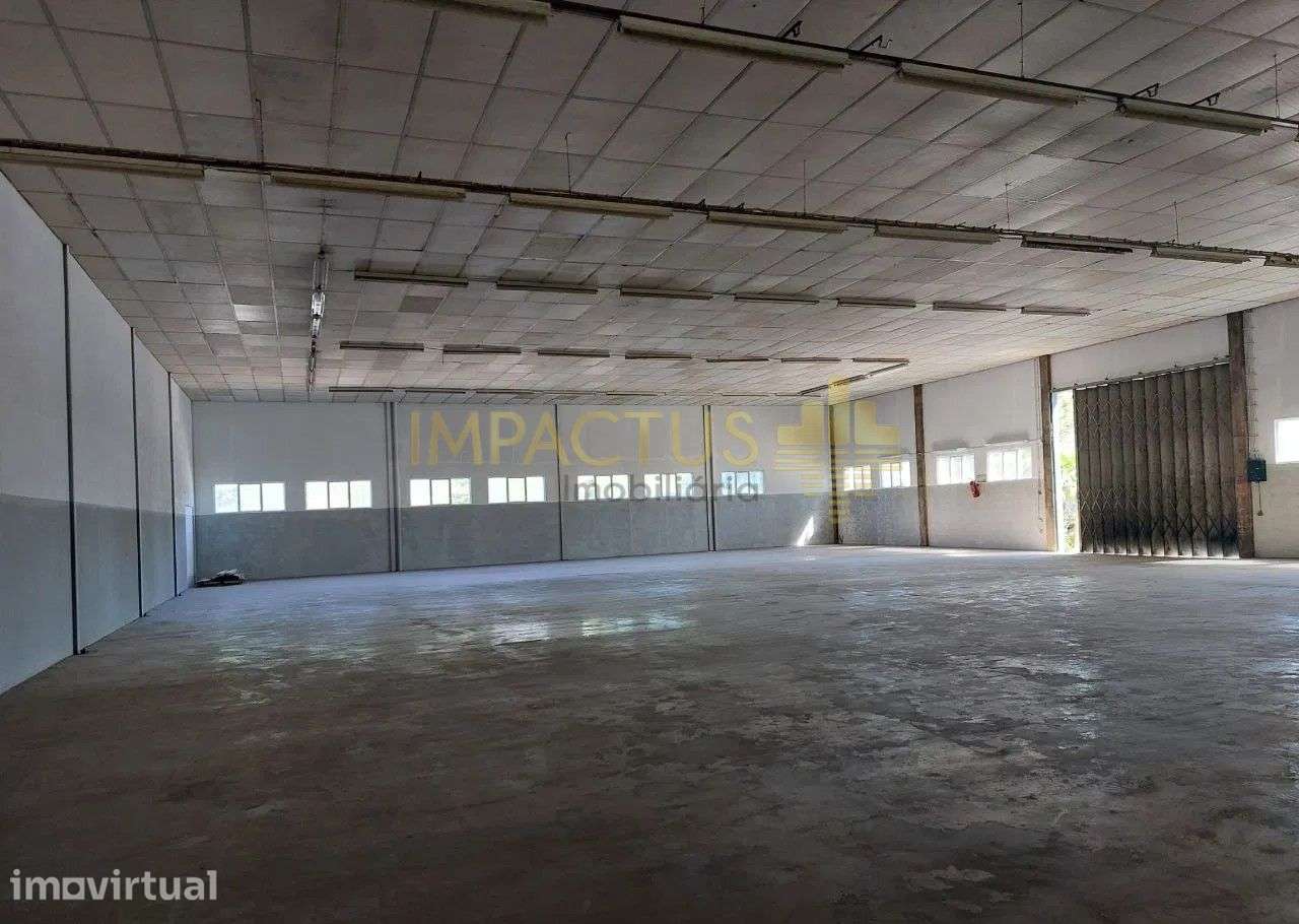 Armazém amplo com 600m2 - Grande imagem: 5/19