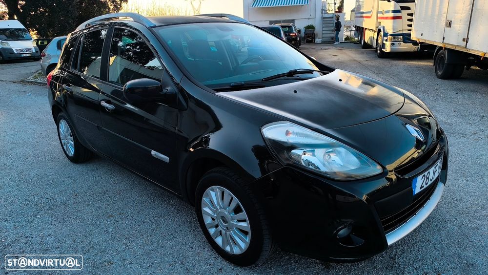 Renault Clio Sport Tourer - 24