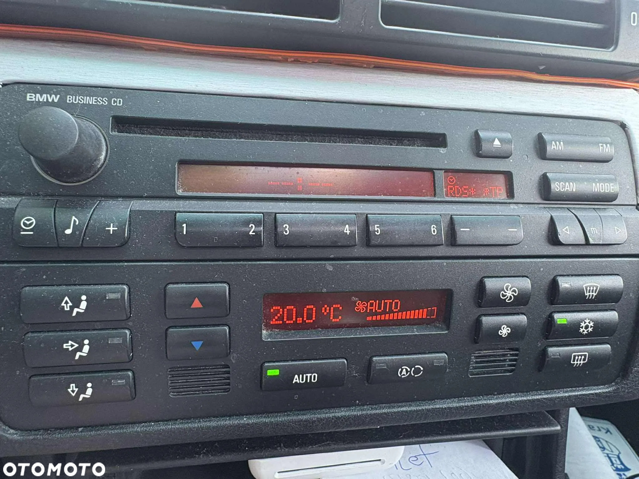 BMW Seria 3 318i - 2
