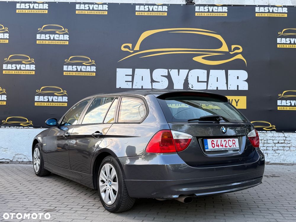 BMW Seria 3 320i - 4