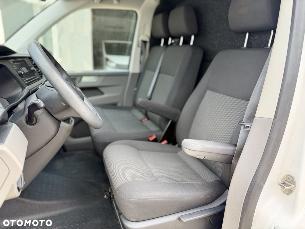 Volkswagen Transporter - 11