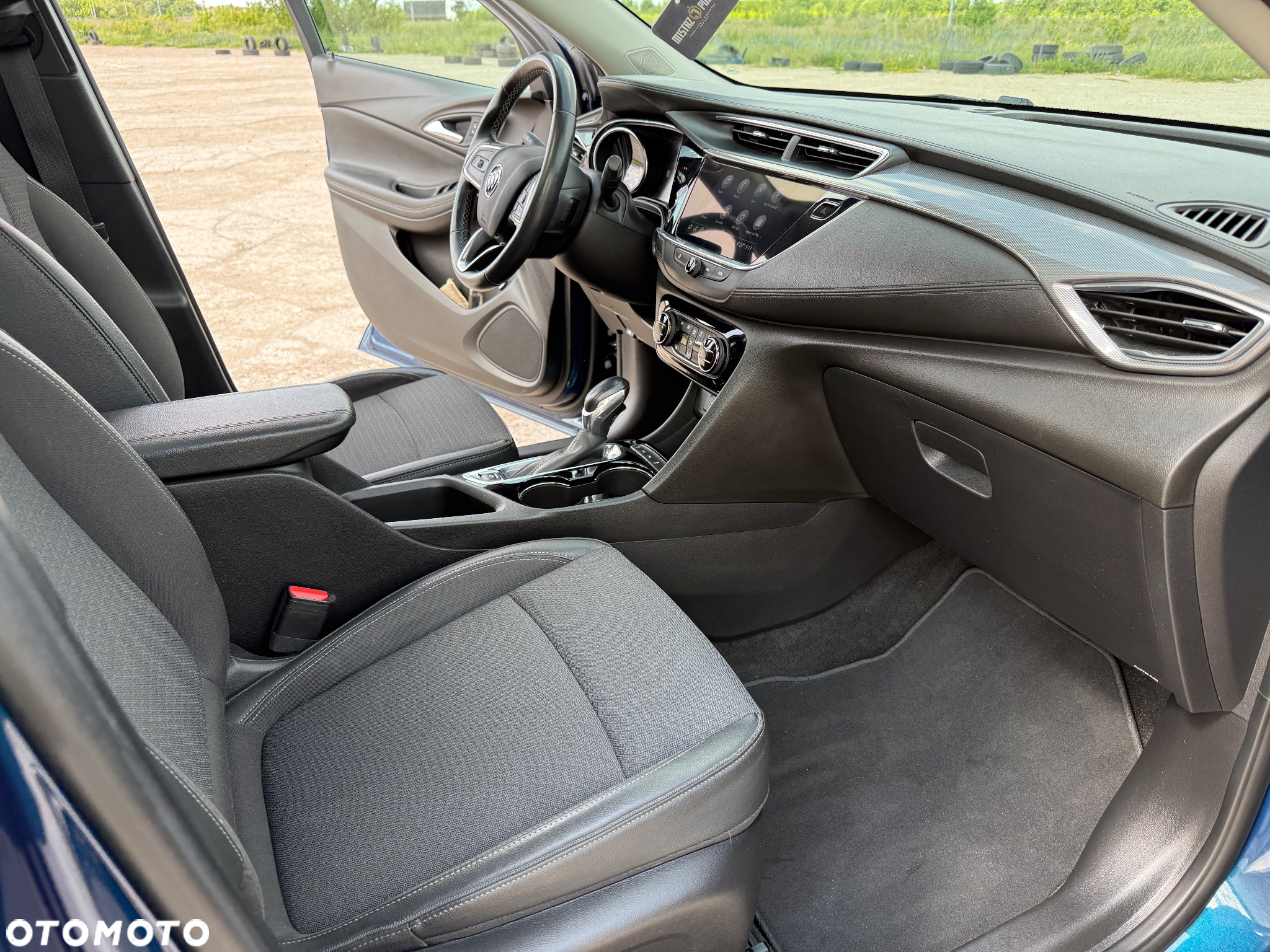 Buick Encore - 8