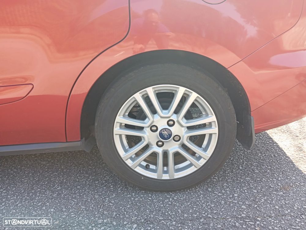 Ford Tourneo Courier 1.5 TDCi Titanium - 17